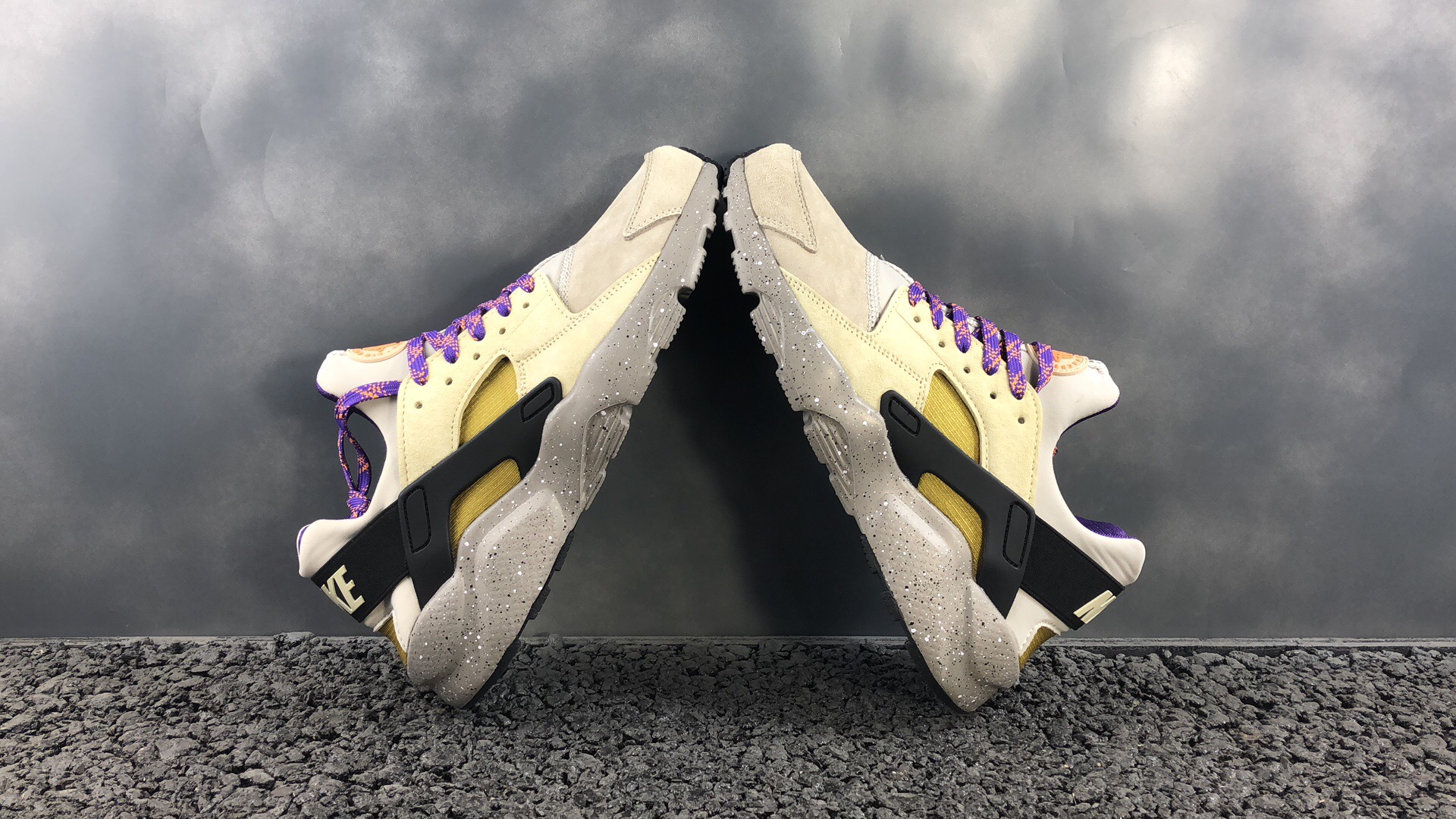 Air Huarache Ultra Suede ID Beign Purple Black Shoes